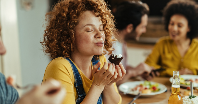 Simple's tips to address binge eating