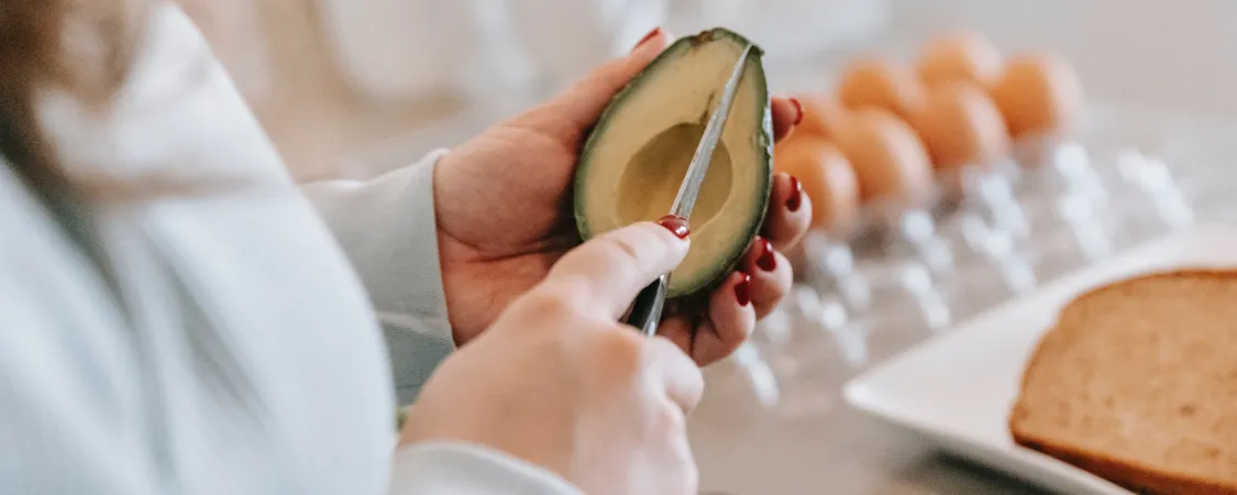 Avocado toast with healthy fats showing flexible food choices during intermittent fasting eating window
