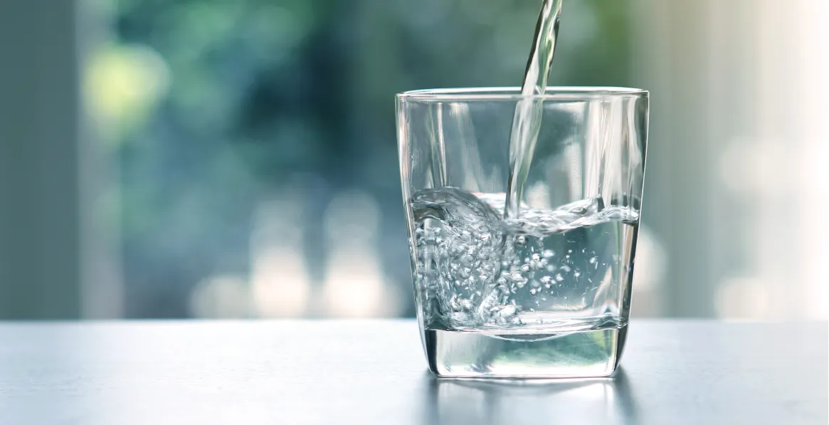 Water and zero-calorie drinks during intermittent fasting window