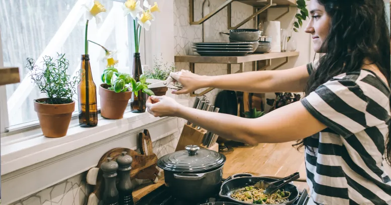 Low-fat meal prep with fresh herbs and spices for flavorful healthy cooking without excess dietary fat