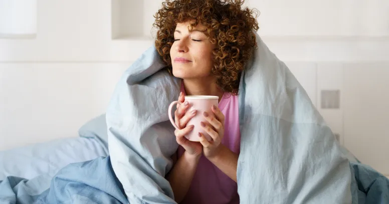 Sleep hygiene tips for weight loss showing bedtime routine fasting window and quality sleep environment